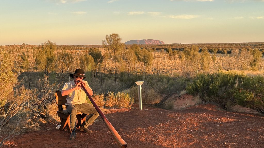listen to didgeridoo in Australia 