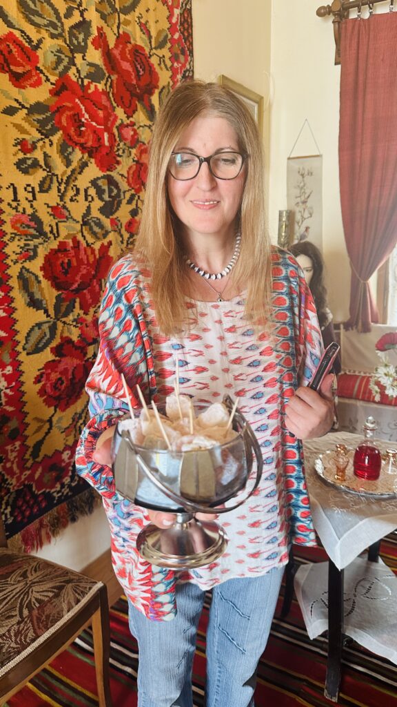 Greek arts and crafts