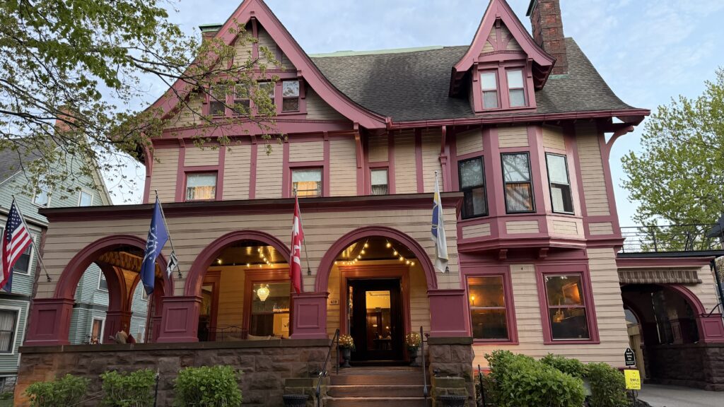 historic inn in Elmwood Buffalo